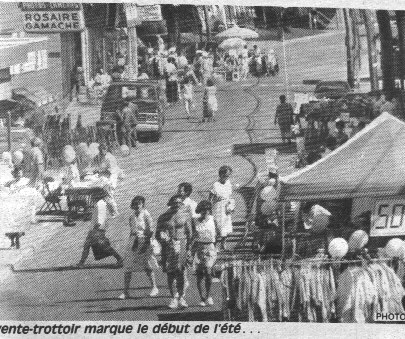 Vente trottoir marque le début de l'été