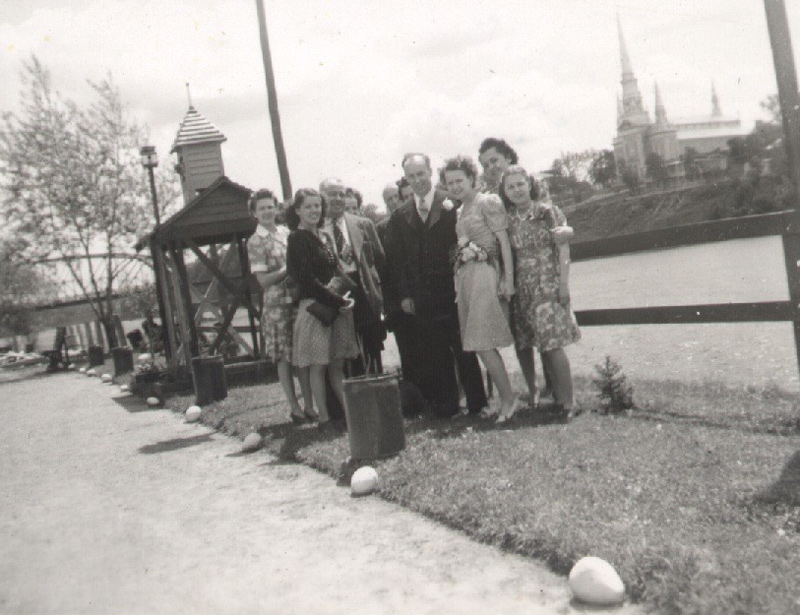 Derrière le Grand Hôtel en 1940