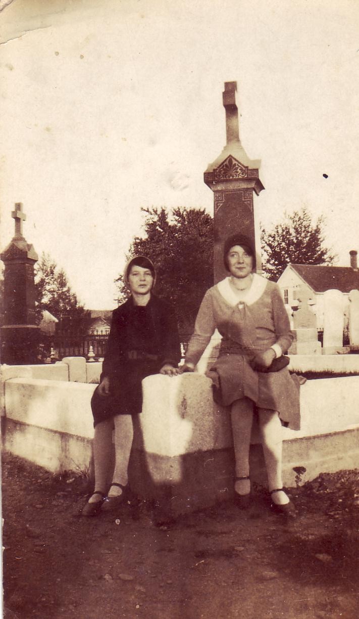 Au cimetière de St Georges Ouest..(Photo Claude Gilbert).