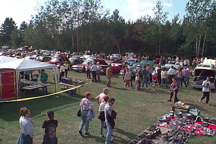 Exposition de voitures antiques en 1998