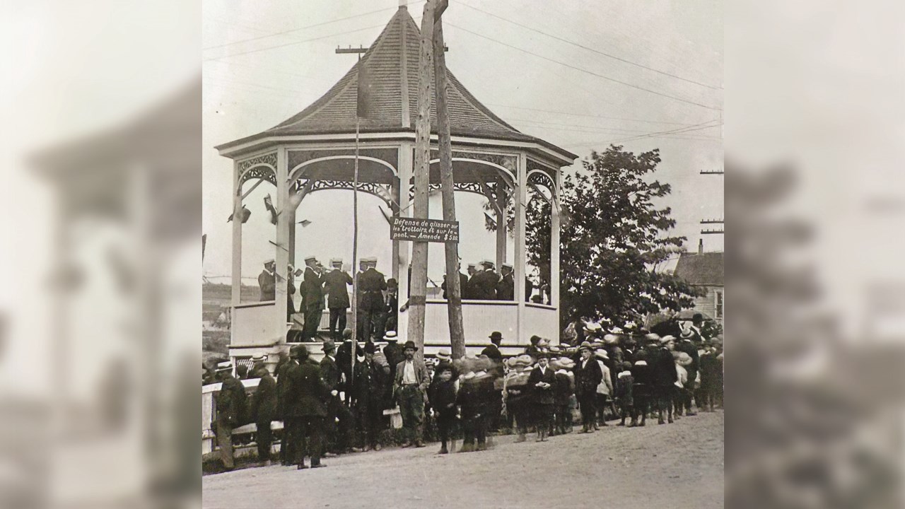 LES KIOSQUES OÙ ON POUVAIT VOIR NOTRE FANFARE