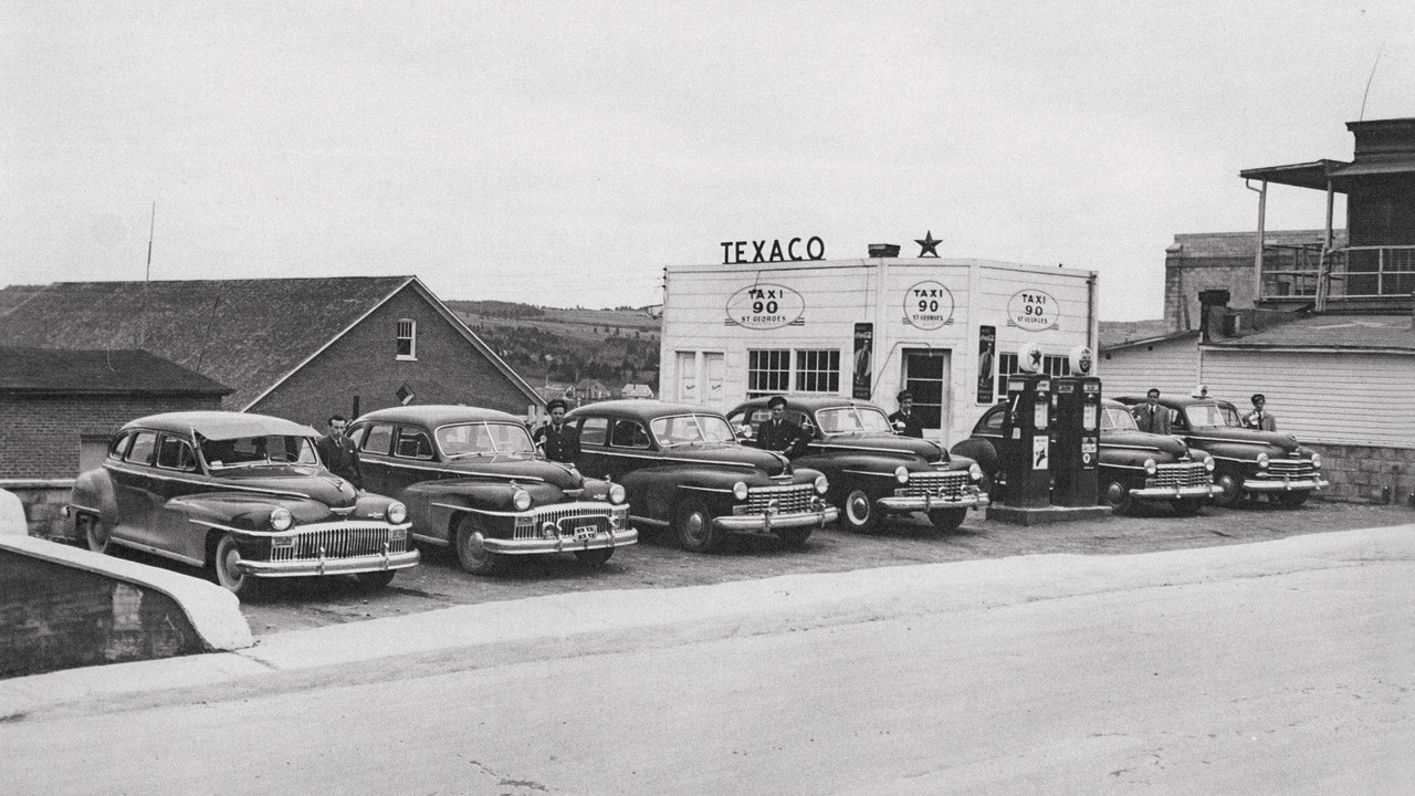 LE POSTE DE TAXI 90 EN 1948