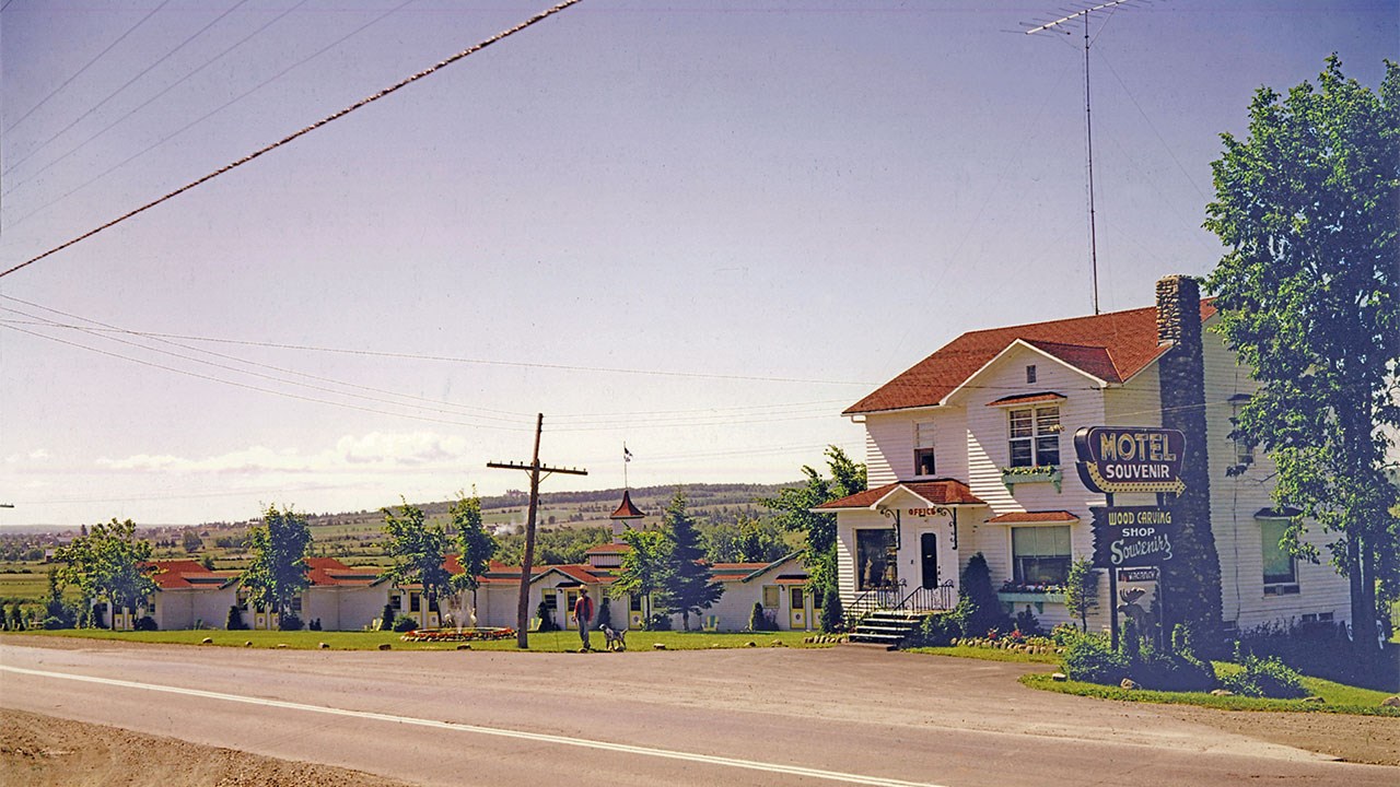 LE MOTEL SOUVENIR DU SCULPTEUR LAROCHELLE