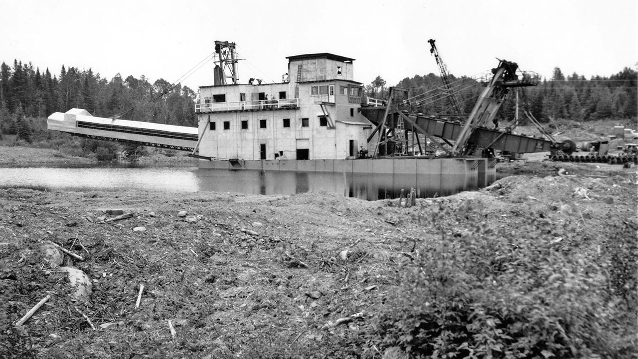 L'extraordinaire drague d'autrefois à St-Simon-les-Mines
