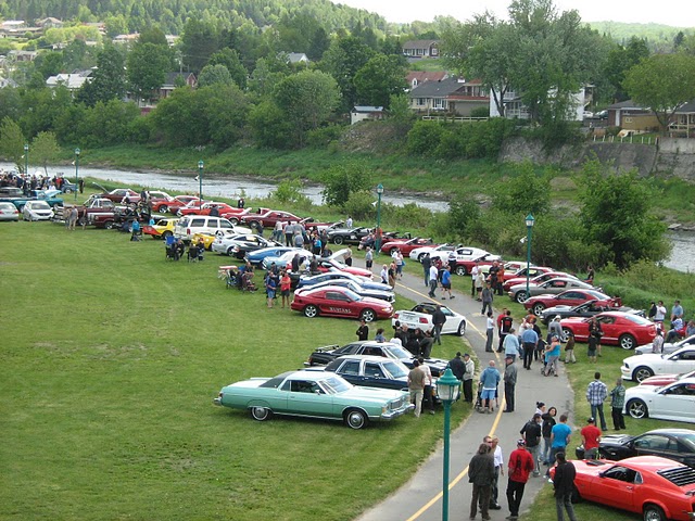 Exposition d'autos sur l'Île Ronde Beauceville