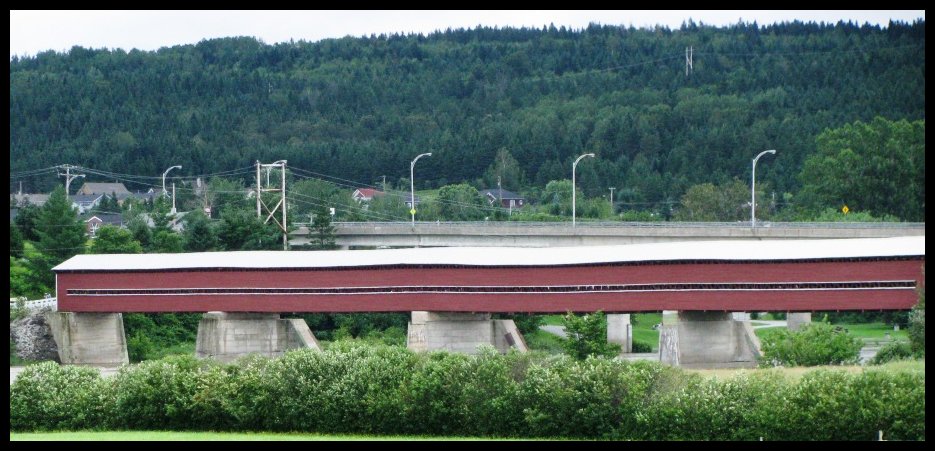 Le pont de Notre-Dame des pins.