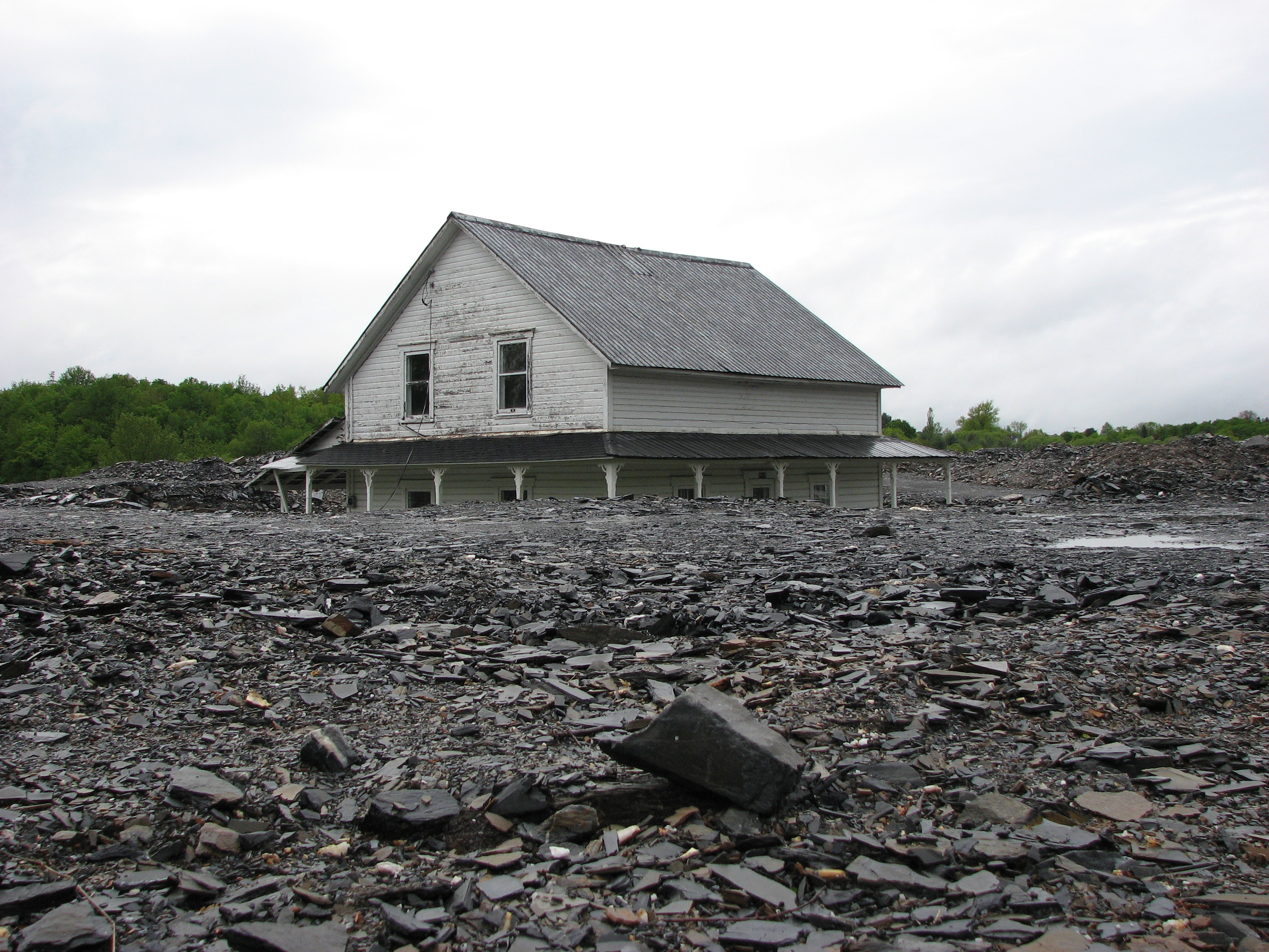 Maison enterrée ou qui s'enfonce ? 