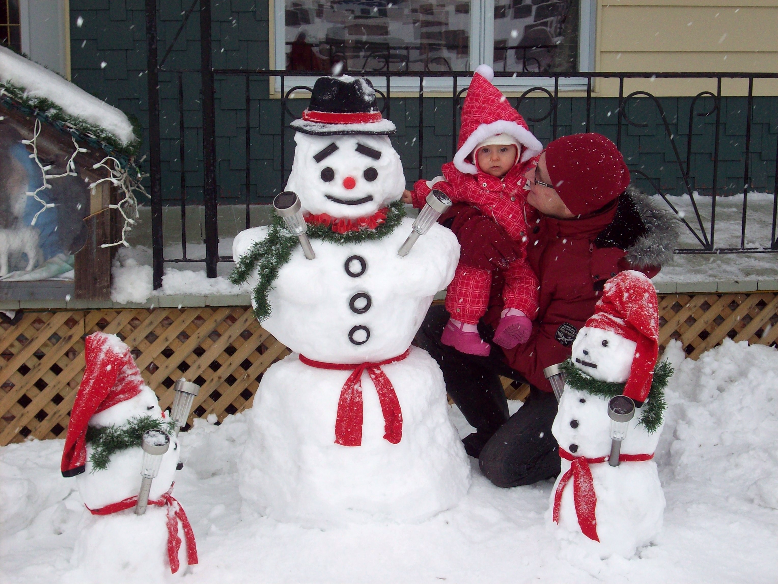 Petit bonheur de papy et de bébé!  :)