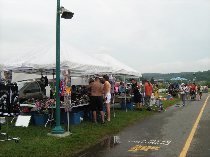 Bazar sur l'Île Ronde de Beauceville