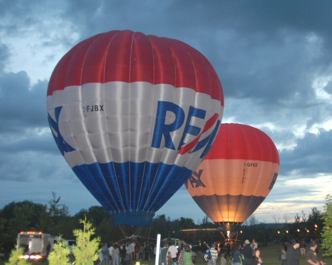 Montgolfières à la parade des Pontons