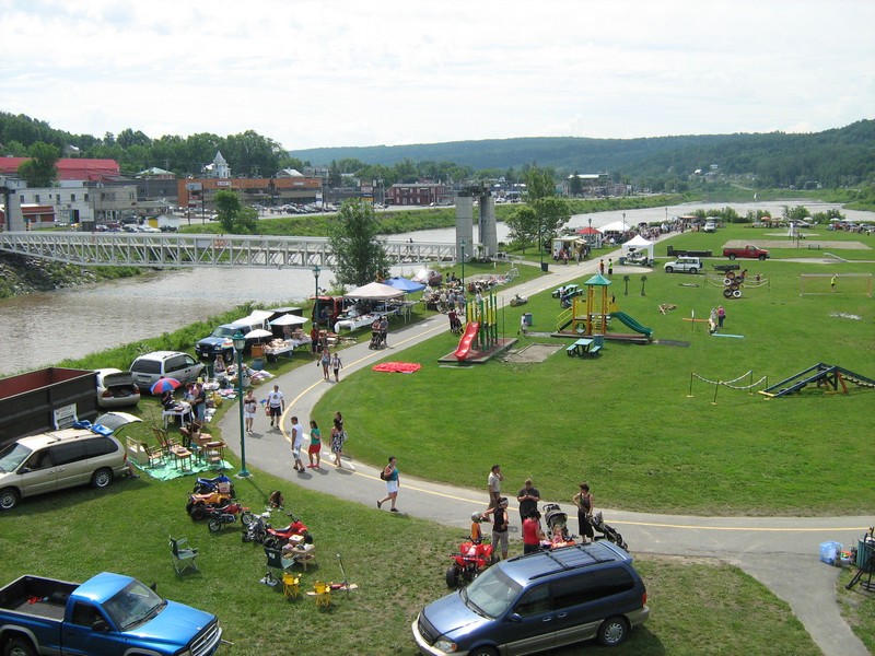 Bazar sur l'Île Ronde de Beauceville
