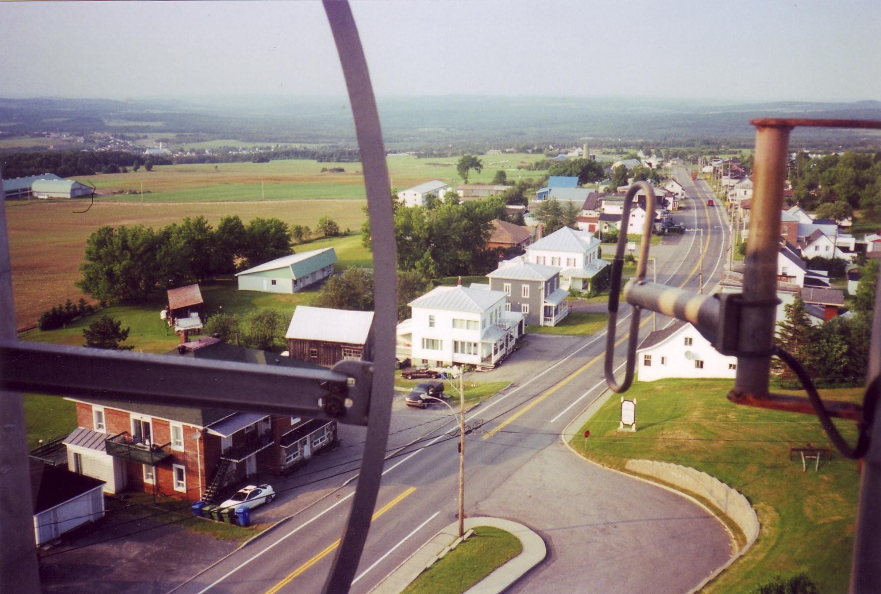 Vu vers La Guadeloupe du clocher de St Évariste