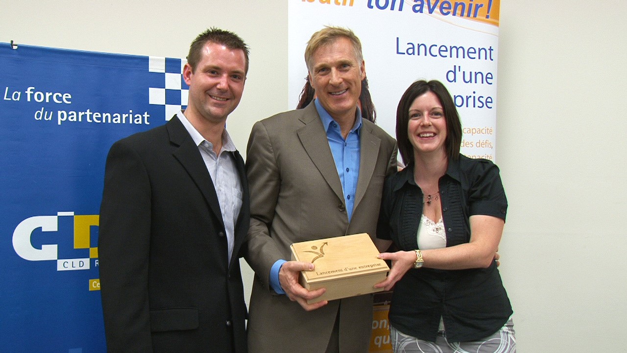 De futurs entrepreneurs rencontrent Maxime Bernier
