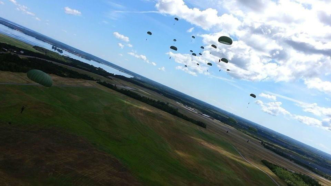 Le corps de cadet de Saint-Martin accueille deux cadets revenant du ciel 