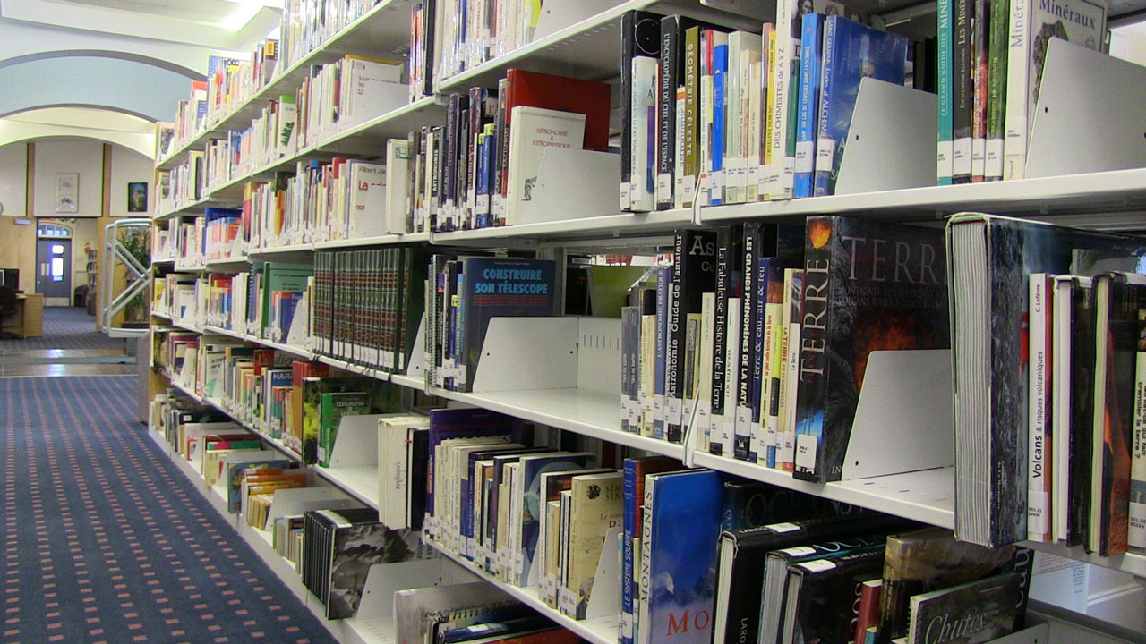 La bibliothèque de Saint-Georges met en vente près de 4000 volumes