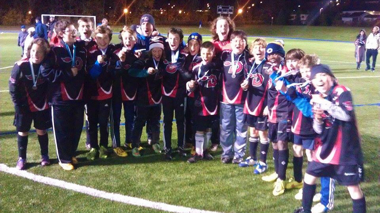 L’école des Deux-Rives remporte la médaille de bronze en soccer masculin