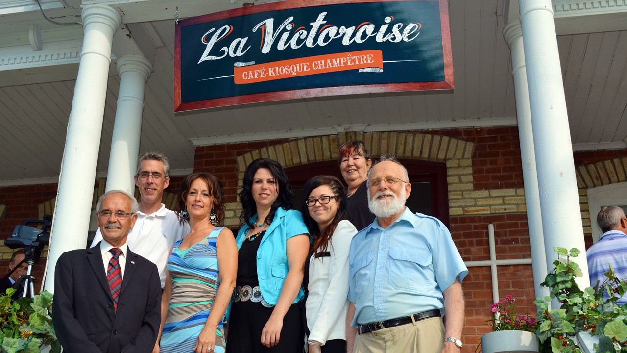 Un café-kiosque champêtre ouvre ses portes à Saint-Victor