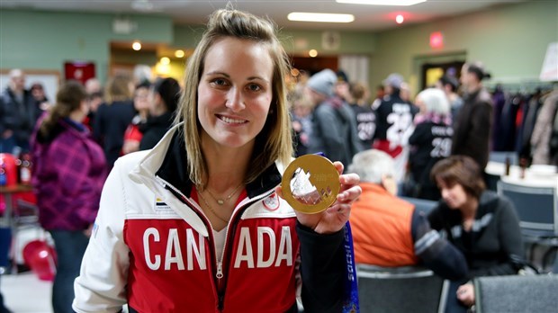 Marie-Philip Poulin est sélectionnée par l'équipe canadienne à la Coupe des quatre nations