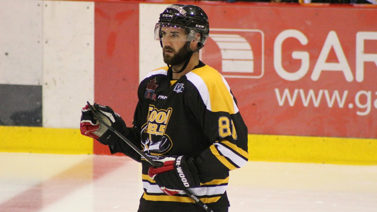 « Le Cool FM a toute qu'une machine de hockey » — Samuel Grenache