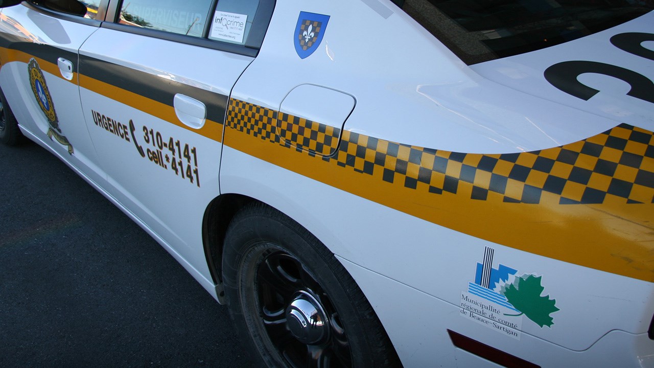 Un conducteur en état d'ébriété fait une sortie de route à Saint-Côme