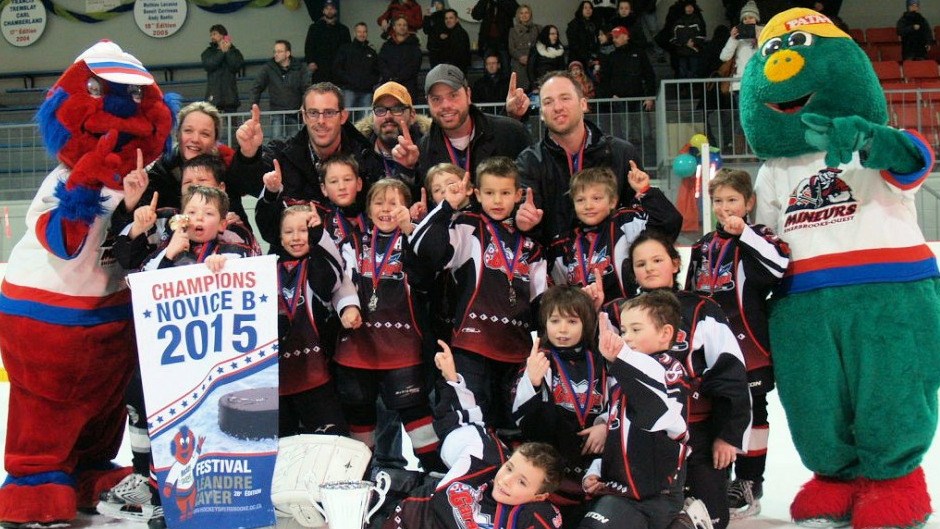Le Garaga novice B1 est champion à Sherbrooke