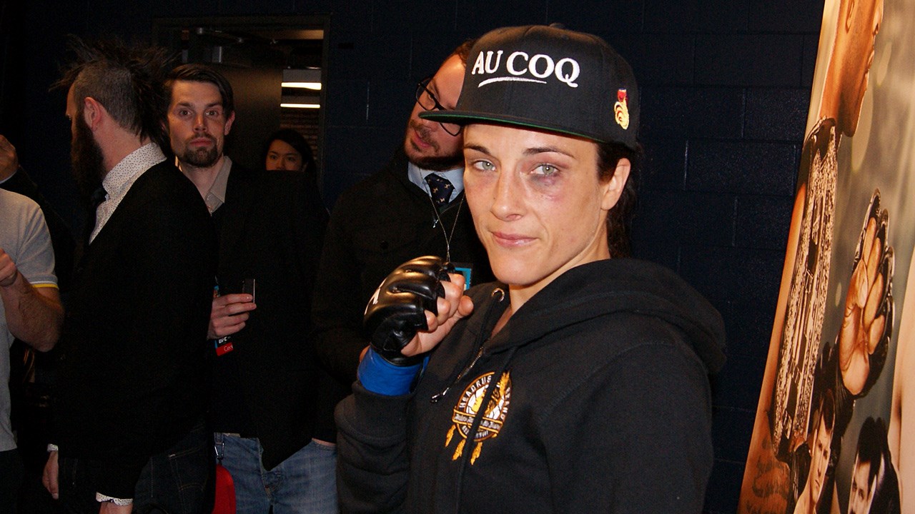 Une deuxième victoire à l'UFC pour Valérie « Trouble » Létourneau
