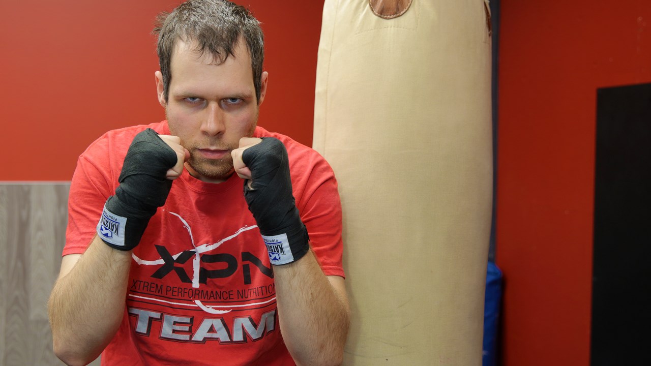 Le journaliste Gabriel Gignac est prêt pour son combat-bénéfice l’opposant à Jonathan Goulet