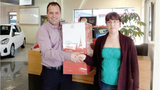 St-Georges Toyota présente sa finaliste du mois de mai pour le concours « Direction Paris »