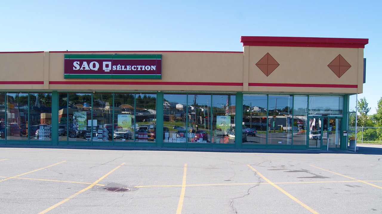 La SAQ souhaite déménager sa bannière « Sélection » à Saint-Georges d’ici la fin 2016 afin d'agrandir