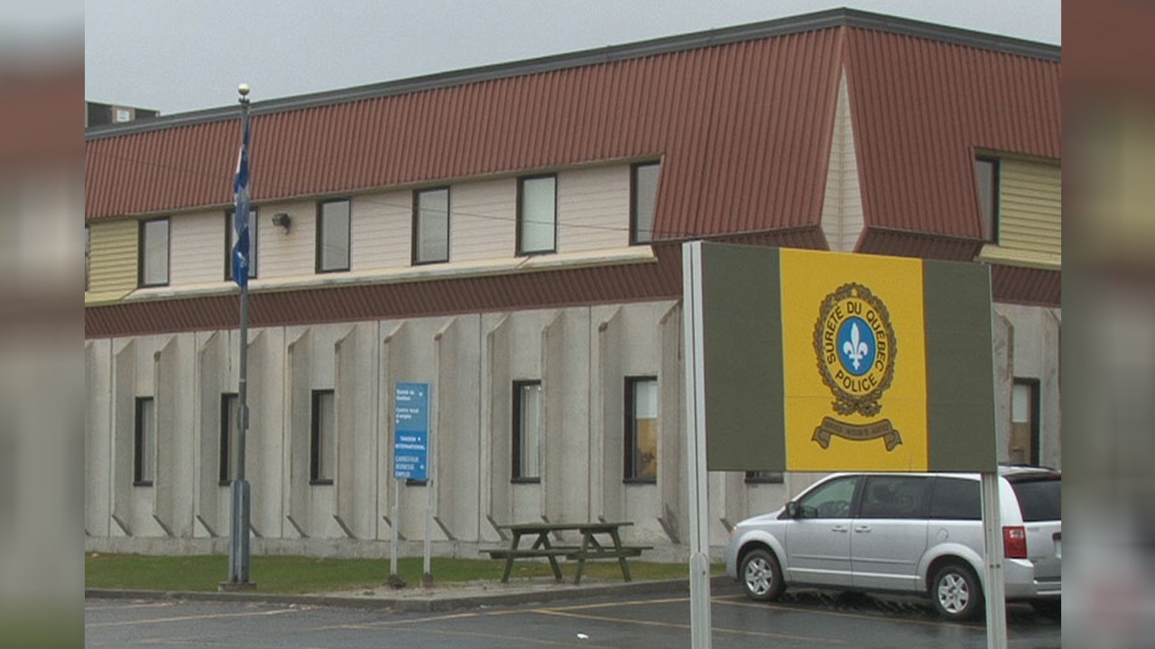 Un homme de 23 ans arrose un policier avec sa bière à Sainte-Marie