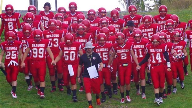 Un premier gain pour les Dragons qui l'emportent 30 à 14 contre les Bulldogs de Laval