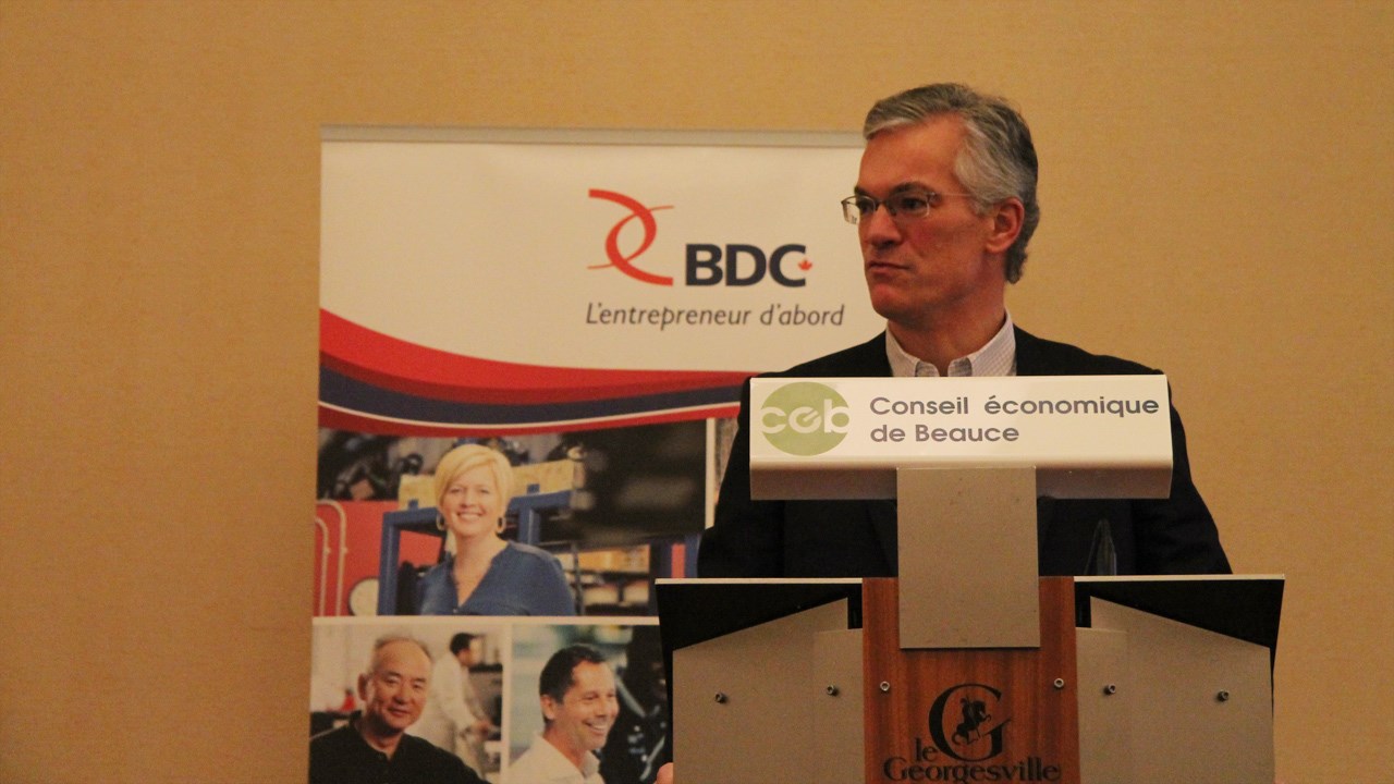 L'amélioration de la compétitivité des PME passe par l'investissement selon Michael Denham