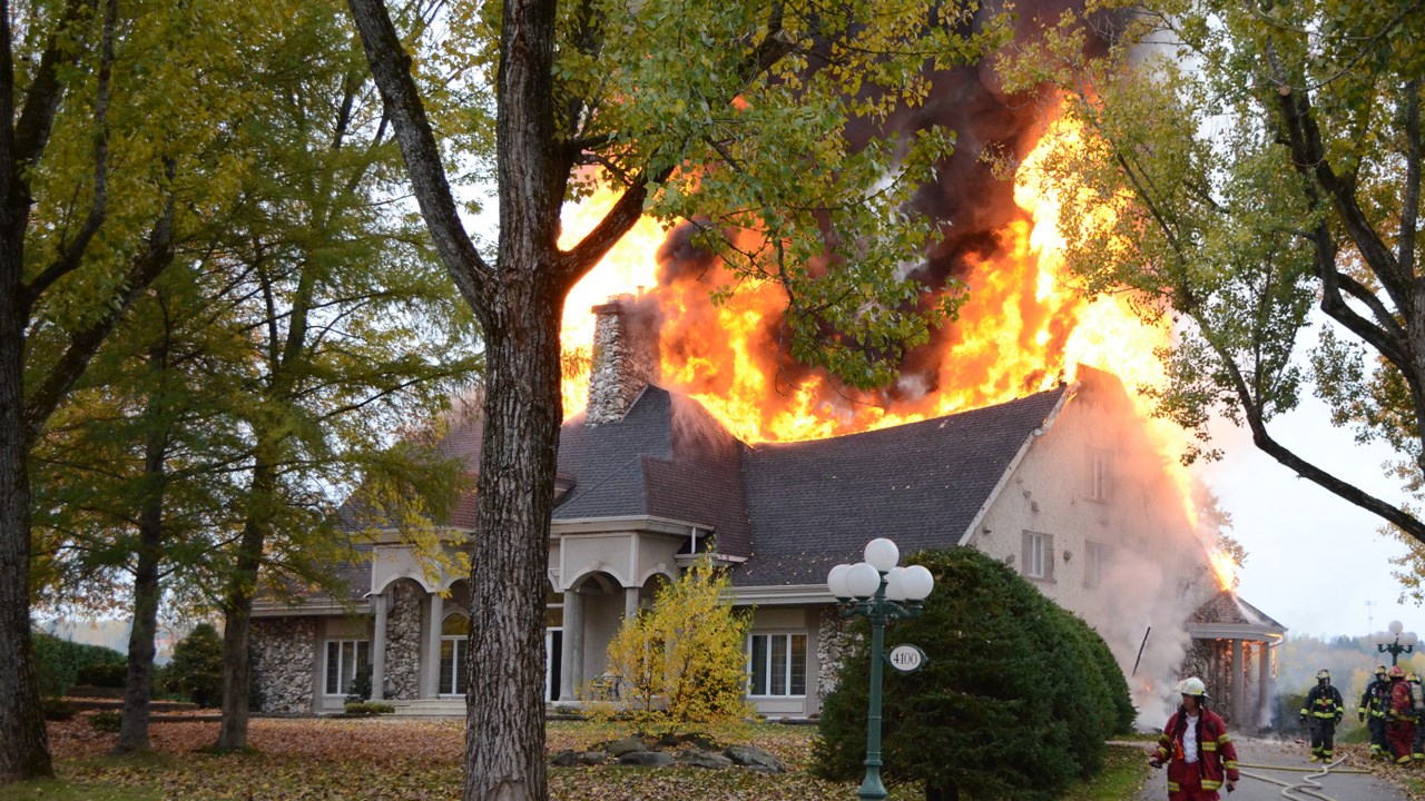 Incendie majeur sur la 1re Avenue Ouest à Saint-Georges