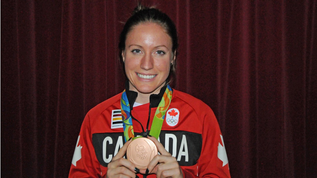 Le soccer a servi d'école de vie à la médaillée olympique Josée Bélanger