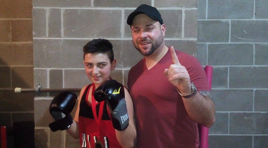 Un début prometteur pour le boxeur Émeric Fecteau