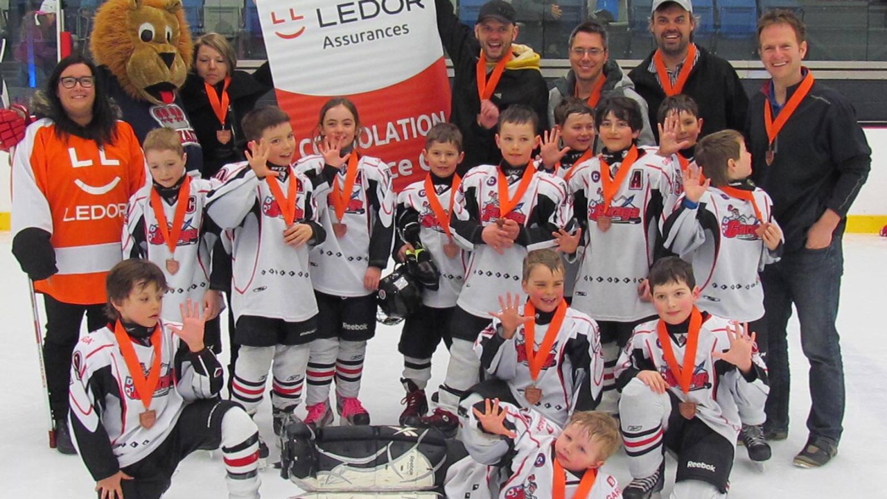 Coupe Ledor : le Garaga de Saint-Georges Novice C2 remporte la médaille de bronze