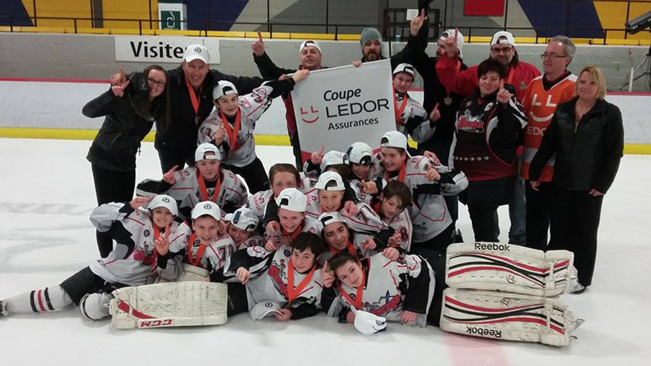 Le Garaga  Pee-Wee B de Saint-Georges champion dans sa catégorie à la Coupe Ledor
