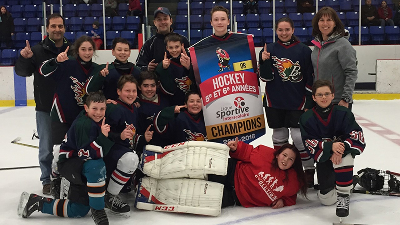 La CSBE dévoile les vainqueurs de la saison de hockey de niveau primaire