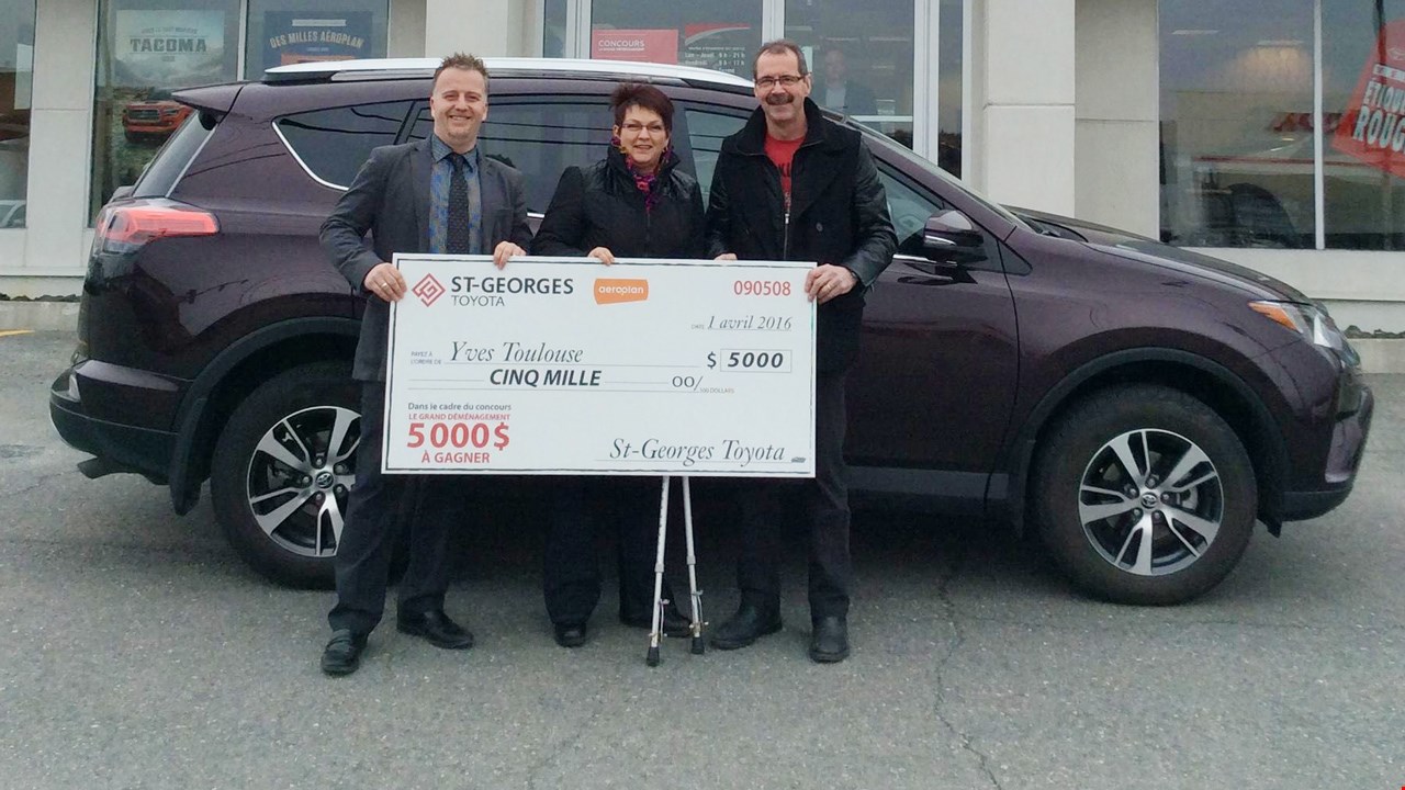 St-Georges Toyota présente son gagnant du mois de mars au concours « Grand déménagement »