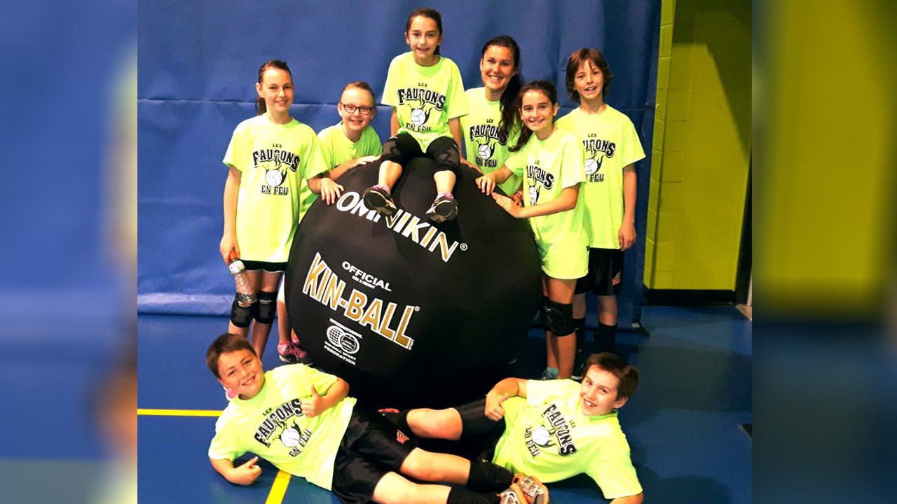 Kin-Ball : les Faucons en feu s'inclinent en demi-finale de l'Open canadien