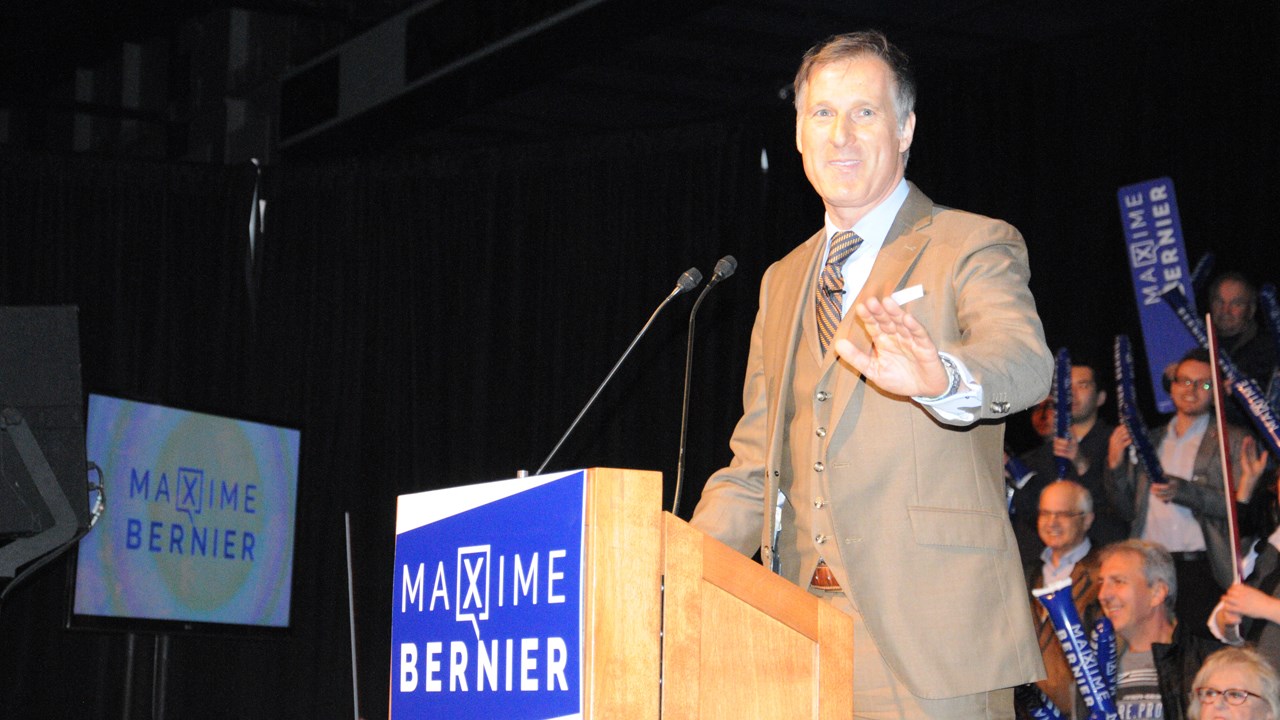 Maxime Bernier demande à Justin Trudeau de négocier un nouvel accord sur le bois d'oeuvre