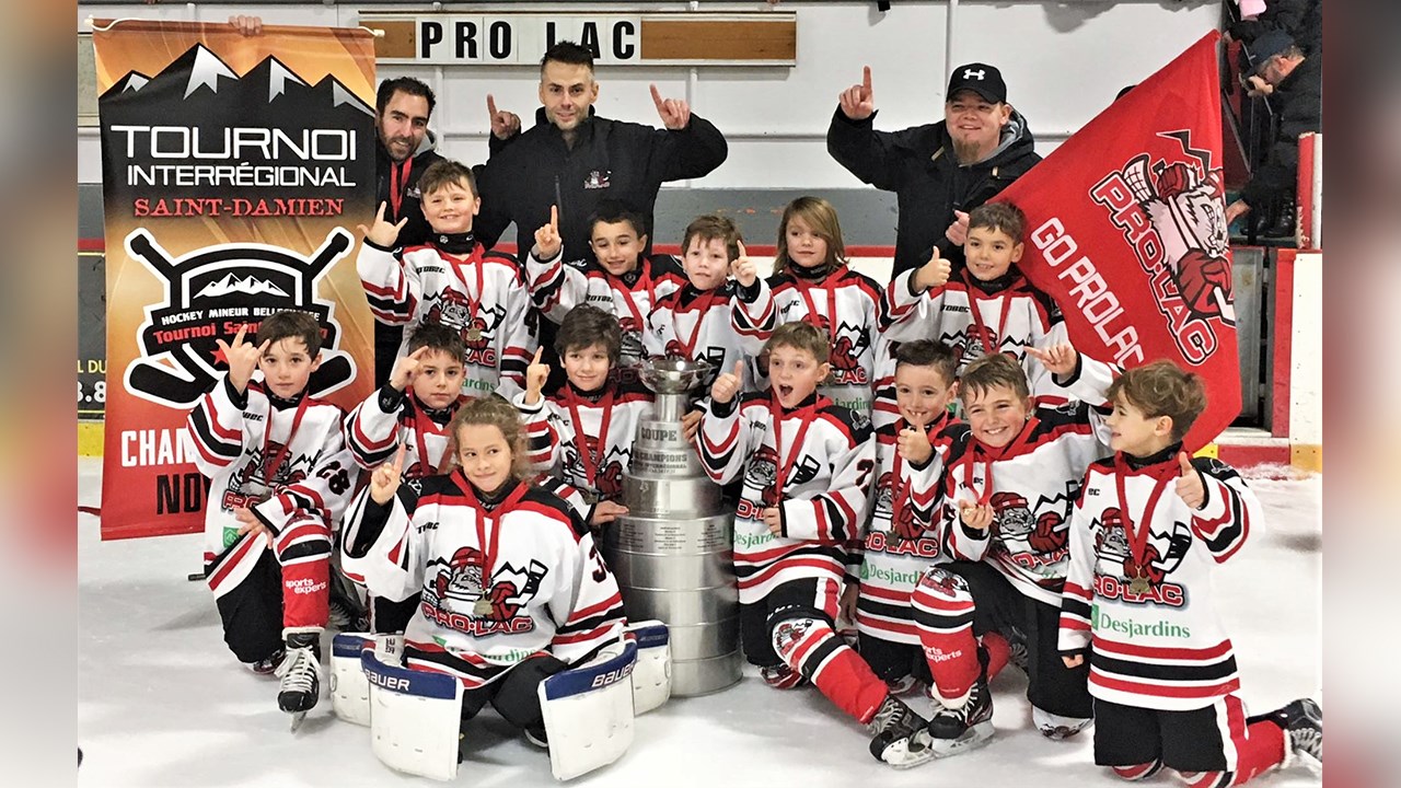Hockey : les Castors Novice A de Pro-Lac champions à Saint-Damien