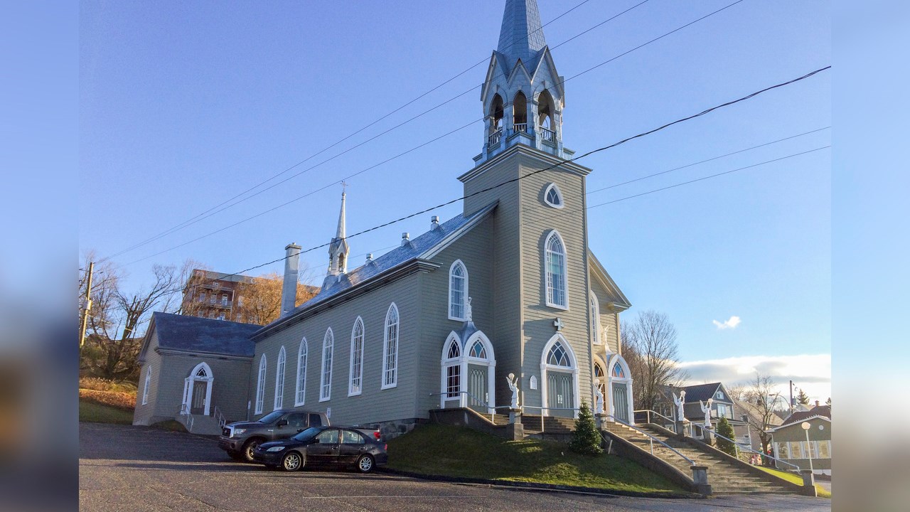 Normand DeLessard présente une visite de l'église de l'Enfant-Jésus à Vallée-Jonction 