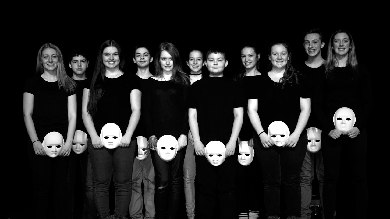 Théâtre : une adaptation d'Alice au pays des merveilles présentée à la polyvalente Benoît-Vachon