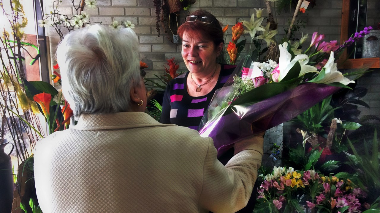 Normand DeLessard présente une vidéo soulignant la fête des Mères