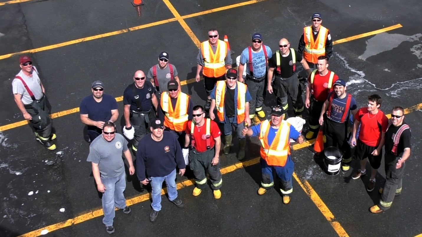 Normand DeLessard présente le lave-o-thon des pompiers de Saint-Georges
