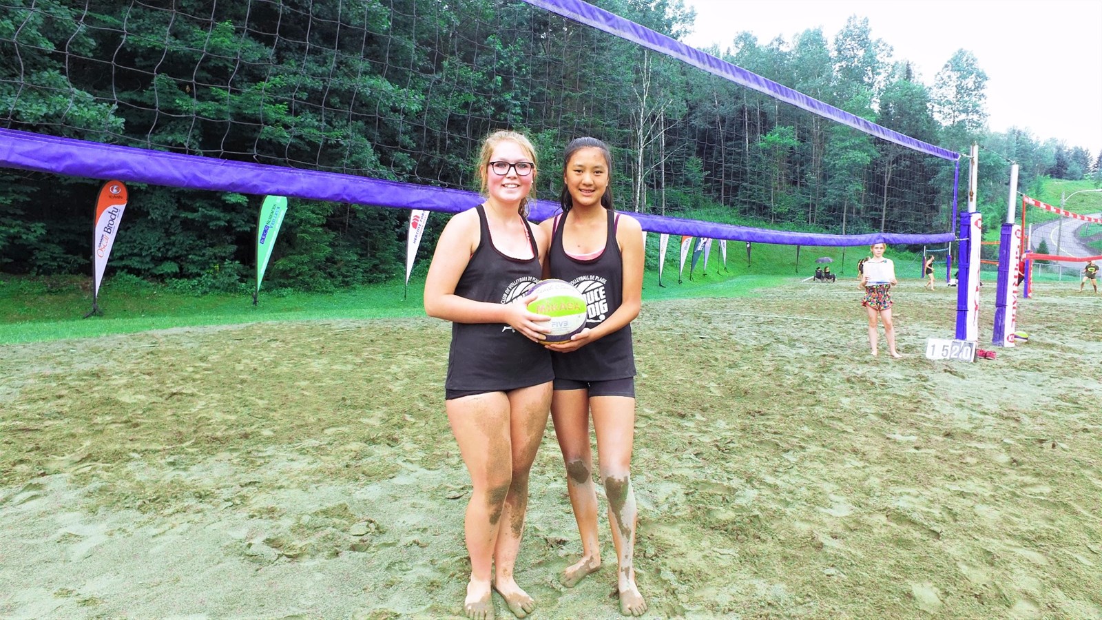 Normand DeLessard présente la 2e édition du tournoi de volleyball La Virée des Sables Kia 