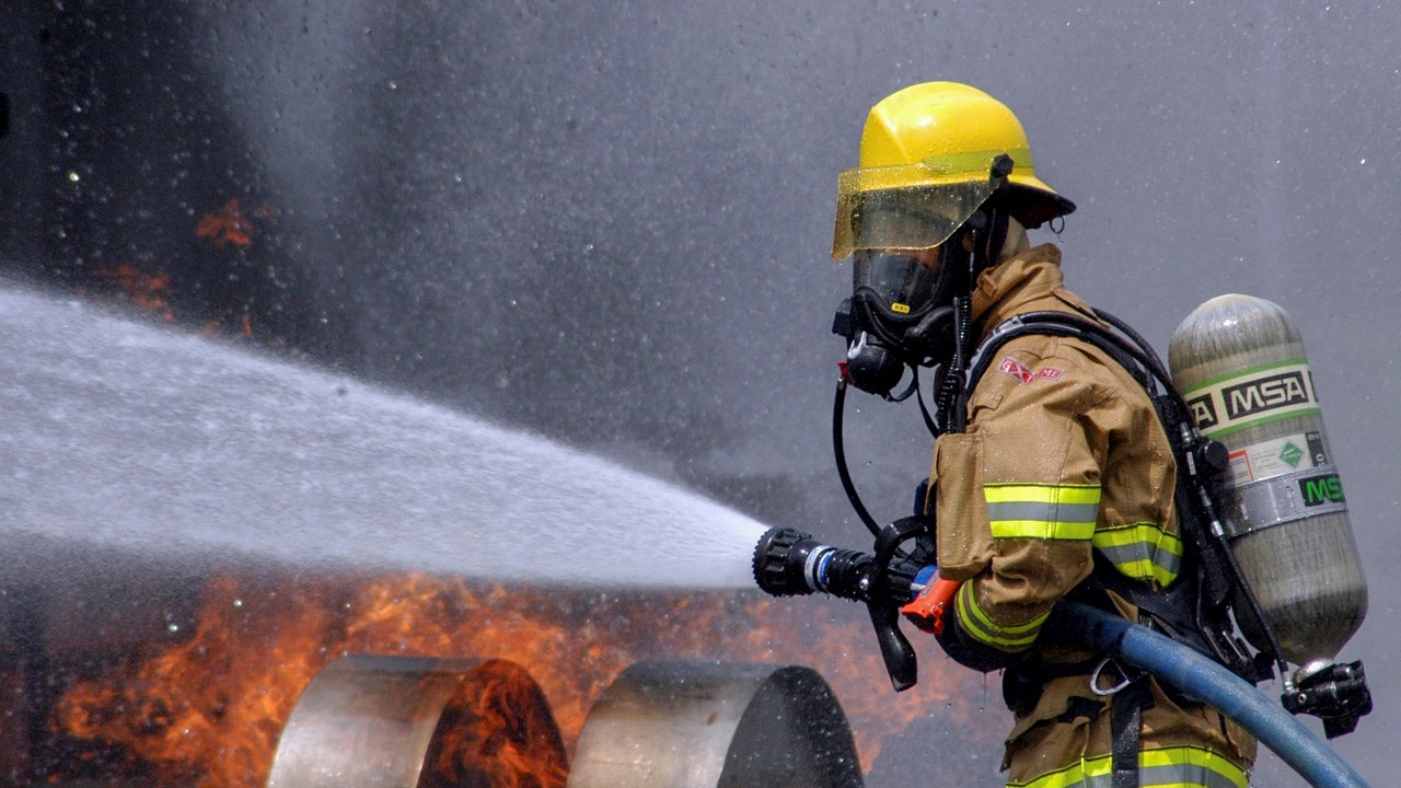 EN BREF | Un incendie ravage une ferme laitière à Saint-Joseph-de-Beauce 