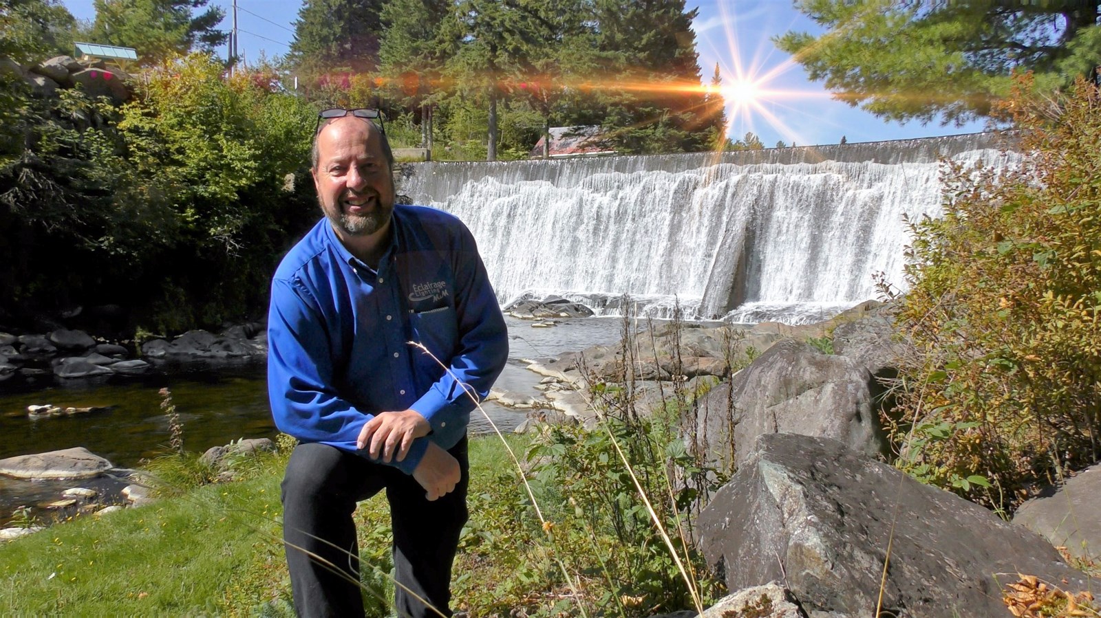 Normand DeLessard présente le barrage Art-Pomerleau & fils 