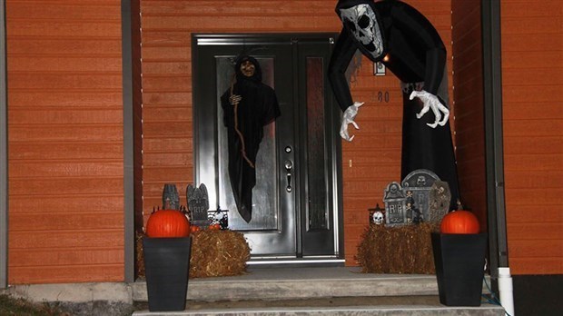 Halloween : la Sûreté du Québec suggère de cesser la cueillette à 20 h